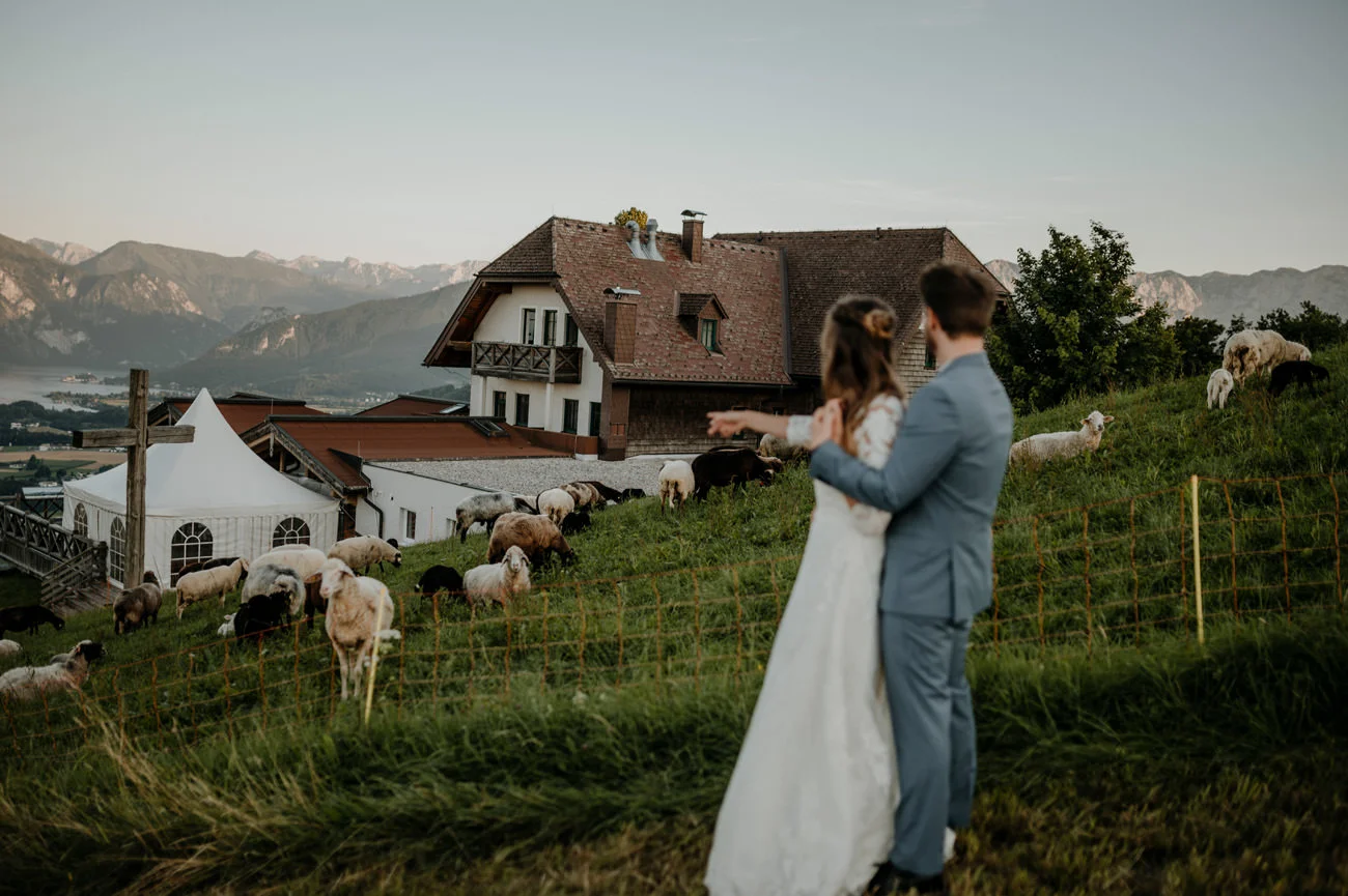 Hochzeit im Gmundnerberghaus in Altmünster fessellos Fotografie